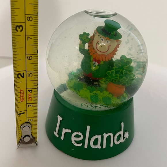Ireland Snow Globe Souvenir - Picture 5 of 5